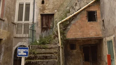 Красочные жилые дома в Terre Cinque, Италии Стоковое Фото - изображение  насчитывающей турист, городок: 50660042