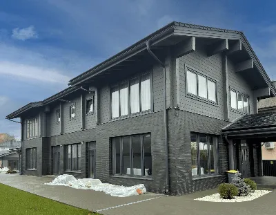 Проект двухэтажного дома из черного кирпича с гаражом для двух авто:  заказать строительство под ключ по цене от 5800000 руб. в Спб