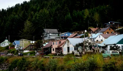 Как люди живут в городе на Аляске, где есть всего 1 жилой дом на всех