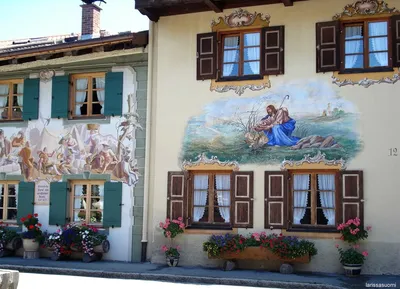 Красивы росписи домов в Баварии