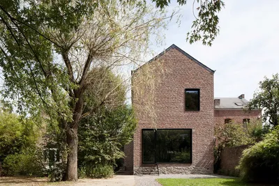 Узкий дом в Бельгии: проект i.s.m.architecten