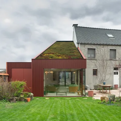 Дом из красного кирпича в Бельгии