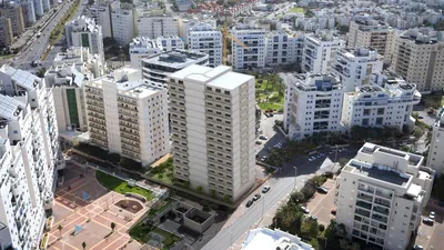 Новые жилые дома в Израиле. Апартаменты с солнечными балконами в новую  область в Израиле. Современные израильские жилые дома Стоковое Изображение  - изображение насчитывающей конструировать, выпуклины: 186808281