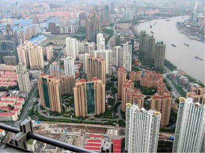 Bloomberg: долгострои в Китае сжигают средний класс, разоряющийся на  ипотеке | Агентство деловых новостей \"Бизнес-вектор\"