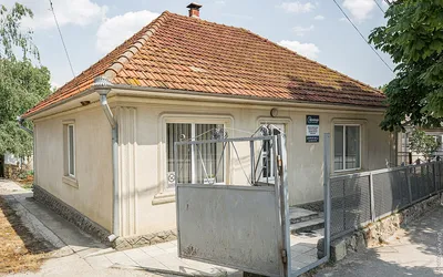 Замечательный минималистский дом с двором и бассейном в Молдавии | Частная  Архитектура | Дзен