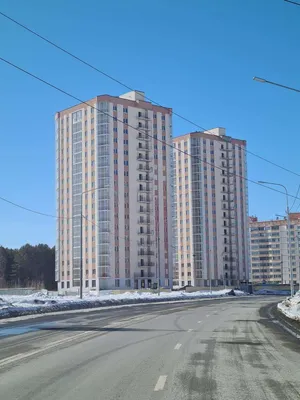 Цветные высотные здания в Новосибирске 2 Редакционное Фотография -  изображение насчитывающей селитебно, желтый: 159206732