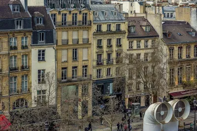 Жилые дома в Париже стоковое фото. изображение насчитывающей перемещение -  35646954