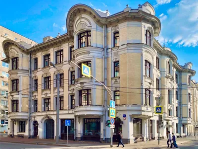 В центре Москвы расселяют дом с уникальными интерьерами, жильцы против - МК