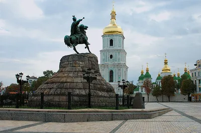 Самые известные площади Киева - kyiv-city.com