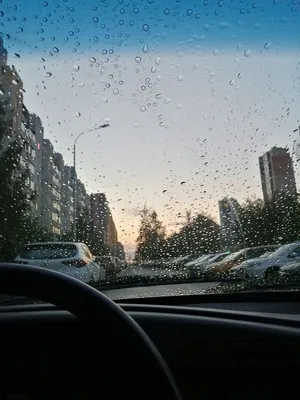 Картинка дождя на улице - 66 фото