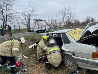 В Крыму в ДТП пострадали пять детей - Российская газета