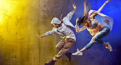 Подростковая Хипхоп Танцовщица — стоковые фотографии и другие картинки  Движение - Движение, Мужской пол, Стоять на руках - iStock