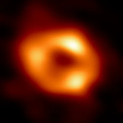Запечатлена чёрная дыра в «сердце» спиральной галактики