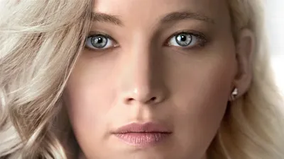 Новое фото Дженнифер Лоуренс во время съемок фильма Темные отражения