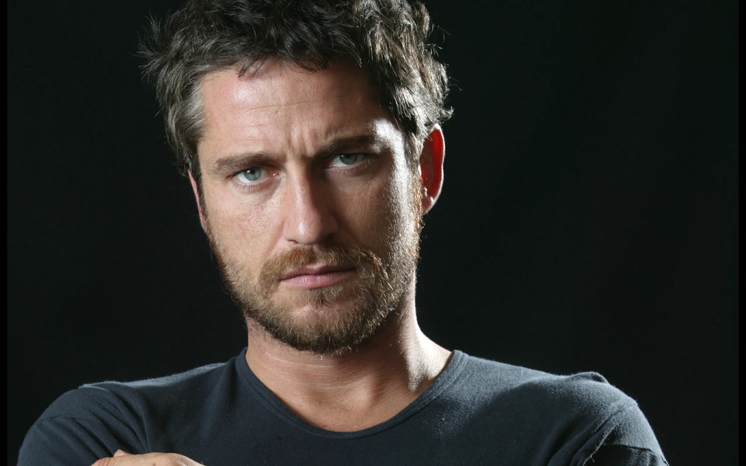 Gerard butler. Джерард Батлер. Джерард Батлер (Gerard Butler). Джерард Батлер 2022. Джерард Батлер глаза.