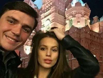 Звезда «Дом-2» Саша Артемова призналась, что находится на грани развода с  Евгением Кузиным