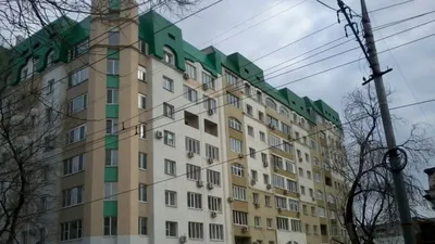 Московские строители выполняют ремонт недостроенного многоэтажного дома