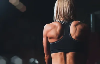 Как правильно тренировать спину в спортзале и дома | My Body | Дзен
