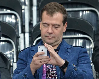 Сын Дмитрия Медведева принял участие в совещании председателя ЕР с членами  партии - Газета.Ru | Новости