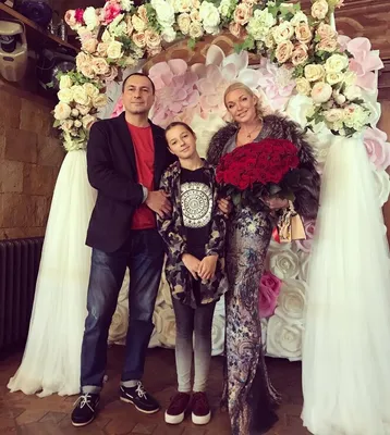 42-летняя Анастасия Волочкова воссоединилась с бывшим мужем ради 13-летней  дочери - Вокруг ТВ.
