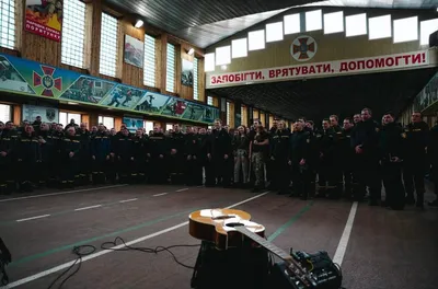 Атмосферные фотографии Тодоренко и Коли Серьги: красота эмоций и  безупречный стиль За гранью славы на welcomevolunteer.ru