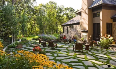 Дизайн двора частного дома | Outdoor gardens design, Front garden  landscape, Home landscaping