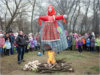 Самое высокое чучело Масленицы в России сожгут в музее-заповеднике «Горки  Ленинские» 25 февраля