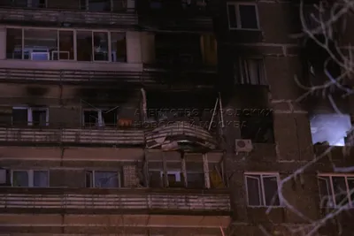 Ночной ракетный удар по Запорожью. Разрушен подъезд жилого дома, есть  жертвы. Фоторепортаж