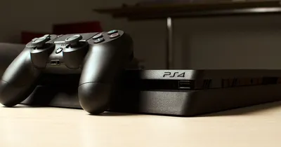 Связной» продает Sony PlayStation 4 за 2 599 рублей