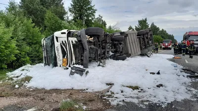 Видео с места смертельного ДТП, где погибла юмористка Поплавская —  20.10.2018 — В мире на РЕН ТВ