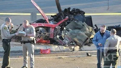 Загоревшаяся после ДТП Tesla Model S погубила водителя, заперев все двери
