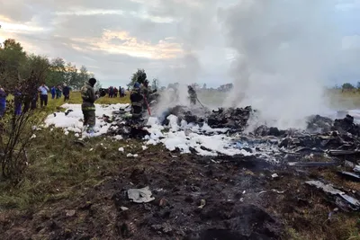 Как выглядит место крушения самолета Пригожина. Фоторепортаж — РБК