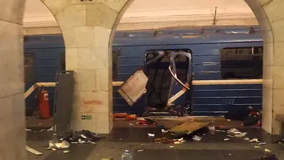 Взрыв в метро в Санкт-Петербурге. Фото с места событий