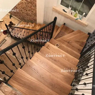 Лестница на металлокаркасе с перилами из ДПК для дома | ЛАТИТУДО