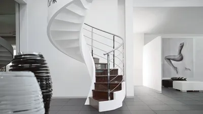 Лестница «Модульная» из лиственницы, цвет белая шагрень - купить по цене от  81700 рублей, проект № 177