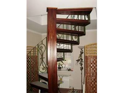 Винтовые металлические лестницы из листа