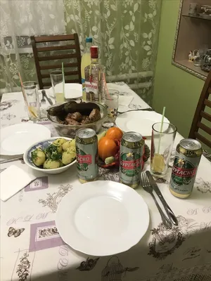 Наш вечерний #ужин приятного аппетита! #спокойнойночи #сладкихснов #шашлык  #овощи #алкоголь #застолье #отдыха2017 #август2017 #лето2017 #другаяжиз… |  Table settings