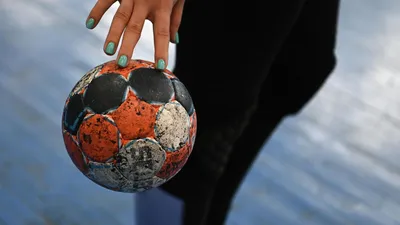 Мяч гандбол № 1 купить с доставкой в Казахстане по выгодным ценам | СПОРТ  ТРЕЙД