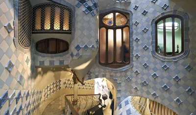 Архитектура Гауди как яркий пример того, что в нашей реальности возможно  воплотить нечто сказочное | Отводной марсианский | Дзен