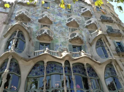 Необычные дома в духе Антонио Гауди в Санта-Барбаре | myDecor