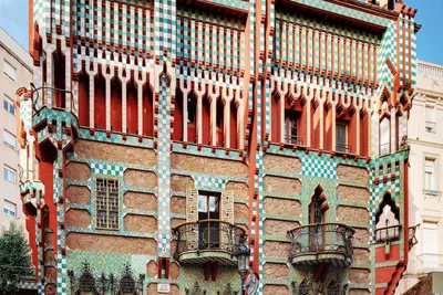 Первый дом, построенный Гауди, открыл свои двери в Барселоне в качестве  музея | Артхив