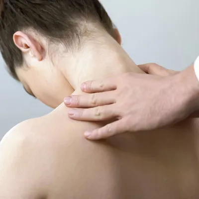 10 лучших упражнений при шейном остеохондрозе: комплекс эффективных  тренировок для спины и шеи, чтобы снять боль, спазмы