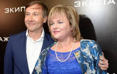 Больная раком актриса Александра Яковлева впервые за долгое время вышла в  свет | WOMAN