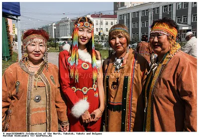 Якутские всадники-путешественники провели таинственный обряд в  Новосибирске: зачем они сожгли конский волос - KP.RU