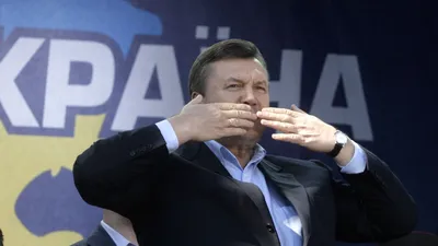 На Украине запретили бывшую партию Януковича — РБК