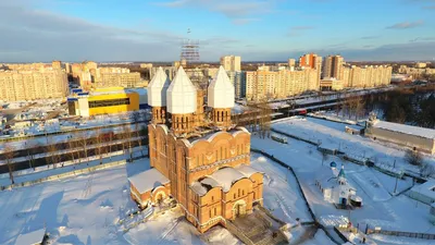В главном храме Дзержинского района Ярославля начали устанавливать купола-  Яррег - новости Ярославской области