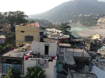 В Индии построили дом с разноцветными балконами-кубиками | myDecor