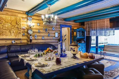Интерьер в русском стиле в деревянном доме на заказ - Амурлес