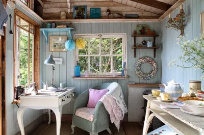 Красивый снаружи и уютный внутри: облагораживаем свой маленький дачный  домик — Roomble.com