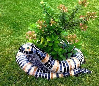 DIY crafts for backyard from trash - YouTube